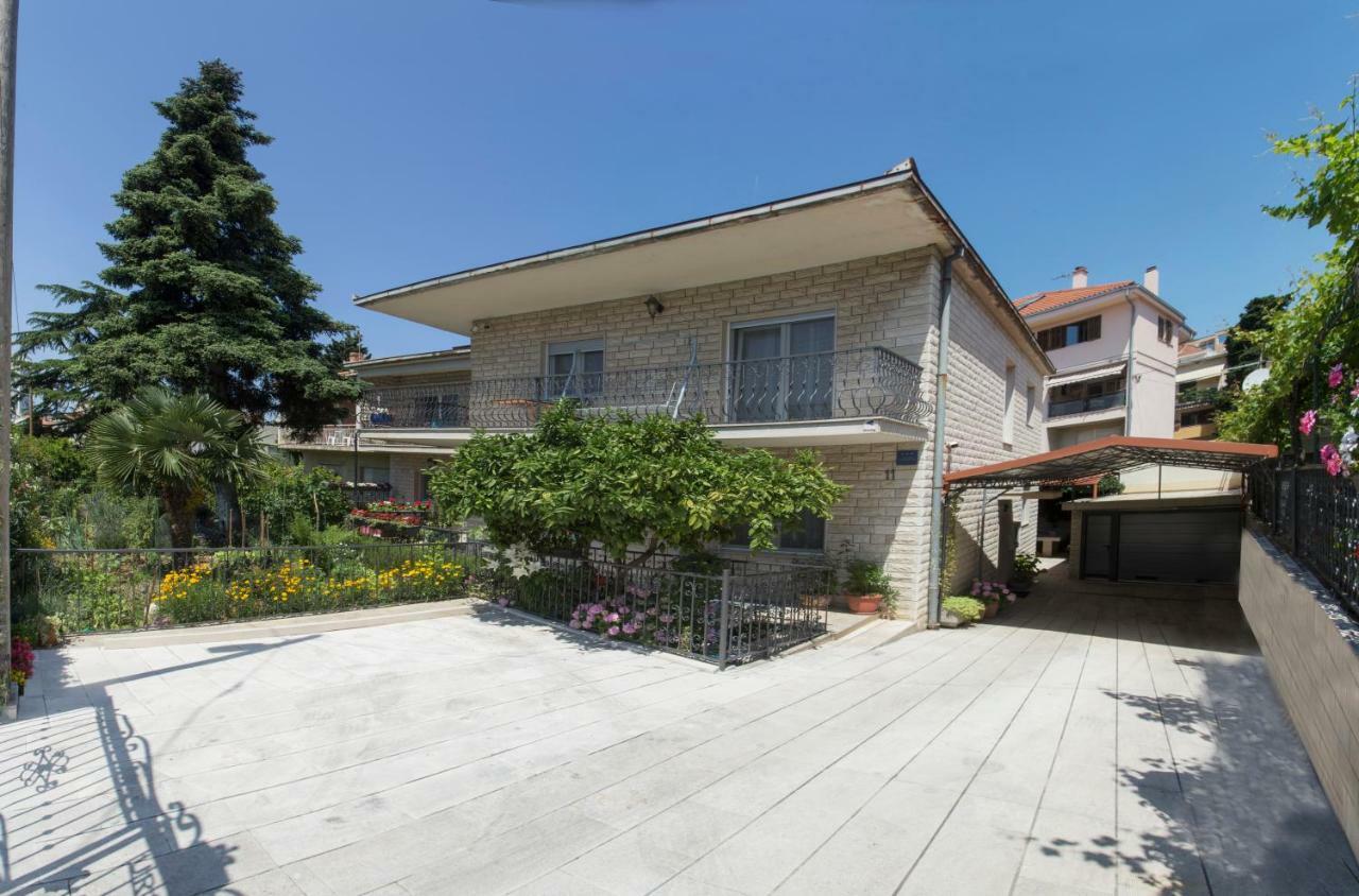Apartments Ursic Сплит Экстерьер фото