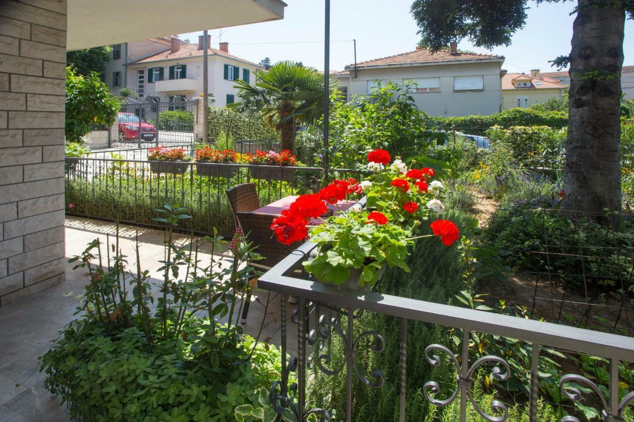 Apartments Ursic Сплит Экстерьер фото